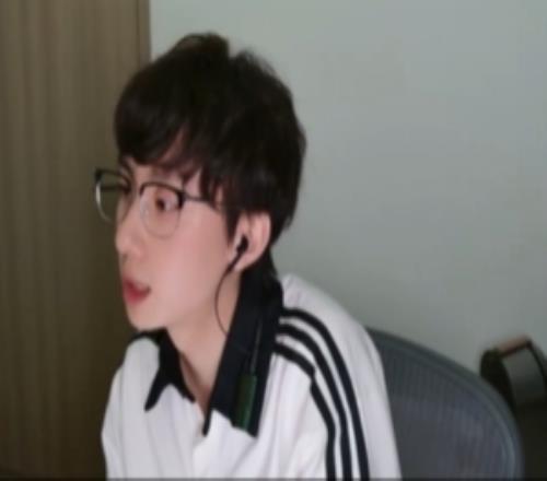 寶藍(lán)和駱歆聊inb哥：捧Dota踩LOL的太直接了完全不給自己留后路