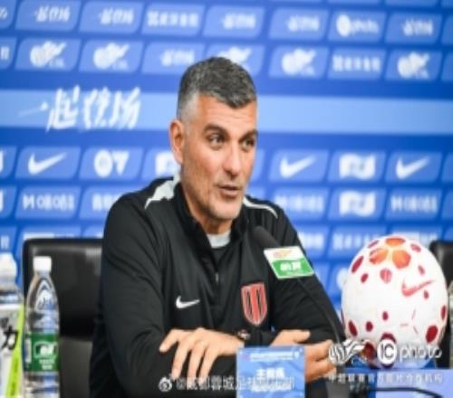 阿洛伊西：費利佩明天會首發(fā)，他一直在訓(xùn)練保持狀態(tài)