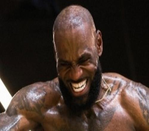 咬牙堅(jiān)持！湖人官推曬全隊(duì)體能訓(xùn)練照：季后賽強(qiáng)度