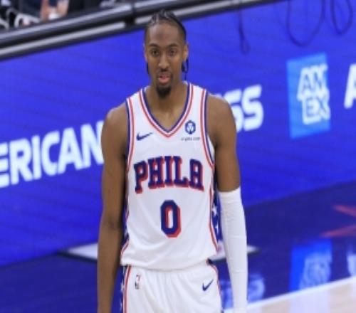 解說：班凱羅的表現(xiàn)成為了眾矢之的馬克西已能夠獨(dú)當(dāng)一面