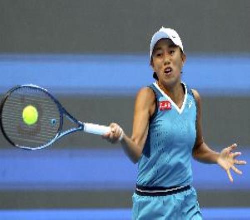 張帥苦戰(zhàn)三盤遭諾斯科娃逆轉(zhuǎn)，止步WTA500斯圖加特站首輪