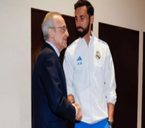 賽前動(dòng)員，弗洛倫蒂諾來到皇馬下榻酒店問候主帥和球員