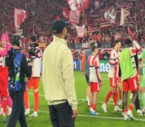 拜仁官方社媒曬孔帕尼謝場視頻：感謝大家一直支持我們！