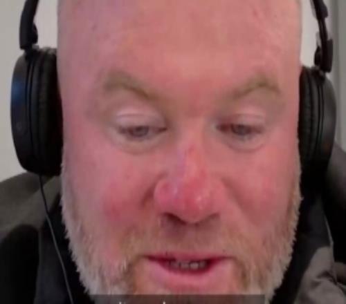 魯尼談當年如何緩解壓力：基恩帶我們?nèi)澠澩?，但總是撞到巖石