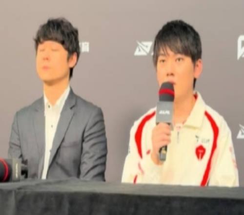 JackeyLove：BLG下路狀態(tài)一直很好今天對線有輸有贏對面發(fā)揮挺好