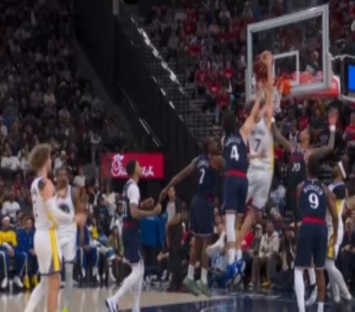 雙峰組合！波杰姆斯基罰球不中波爾津吉斯殺出單臂暴力補(bǔ)扣