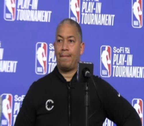 【完整版】泰倫盧：領(lǐng)先13分被逆轉(zhuǎn)很氣憤勇士展現(xiàn)了冠軍底蘊(yùn)