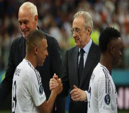 西媒：在輸給拜仁后，弗洛倫蒂諾下到更衣室與球隊、教練組會面