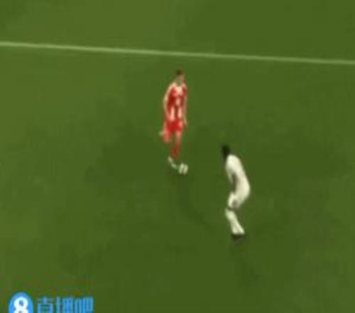 姆巴佩進(jìn)球前呂迪格撞翻斯坦尼西奇，裁判未吹罰