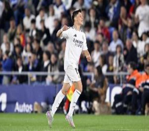 創(chuàng)造歷史，居萊爾成為首位在歐冠淘汰賽完成雙響的土耳其球員