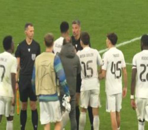 不滿判罰！維尼修斯、貝林厄姆等皇馬球員找裁判抗議，居萊爾染紅