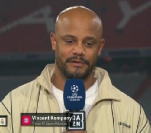 孔帕尼：球員們展現(xiàn)了強(qiáng)大的心理素質(zhì)我對吃到黃牌感到驚訝