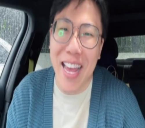 解說(shuō)：現(xiàn)在還能看到庫(kù)追這樣的表現(xiàn)太難得了真讓人熱淚盈眶