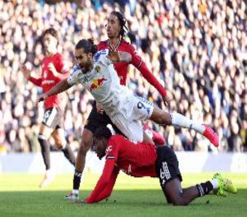 1人傷缺2人停賽！曼聯(lián)戰(zhàn)切爾西正牌中衛(wèi)將只有19歲海文+20歲約羅