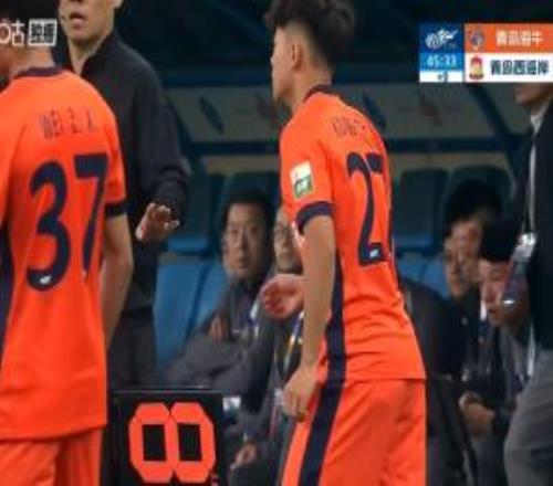近4輪首次登場(chǎng)，17歲鄺兆鐳替補(bǔ)出場(chǎng)，迎來(lái)個(gè)人中超生涯第二場(chǎng)
