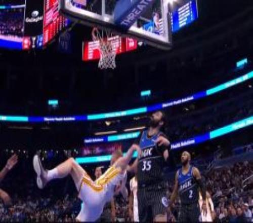 此前遭比塔澤惡犯！Scotto：老鷹內(nèi)線蘭代爾至少將再缺戰(zhàn)兩周