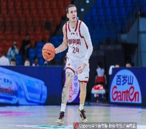 直播吧：山西隊(duì)已裁掉后衛(wèi)外援凱爾蓋伊此前引進(jìn)戴申尼克斯