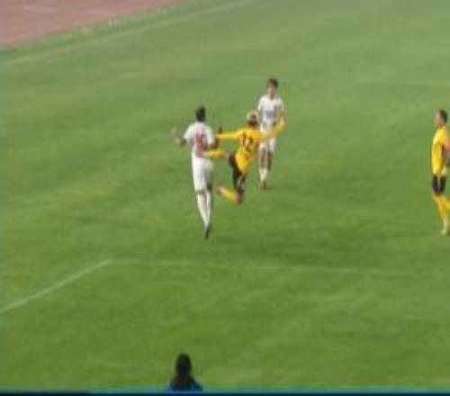 飛踹對手背部直紅！中足聯(lián)官方：對丁海峰停賽1場，罰款1萬元