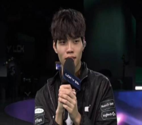 Siwoo：當我040的時候，看著VN這個英雄的臉我就覺得我們會贏