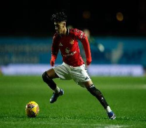 超新星！英媒：曼城曾想挖15歲曼聯(lián)小將JJ加布迷你羅和他是好友