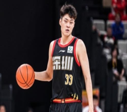 穩(wěn)定發(fā)揮！王浩然半場6中4拿到12分2籃板1搶斷