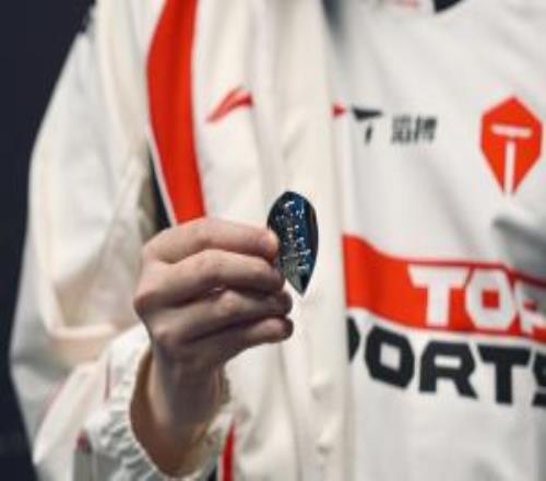 橫掃BLG賽后TES打野Tian更新社媒：“打職業(yè)真開心，哈哈”