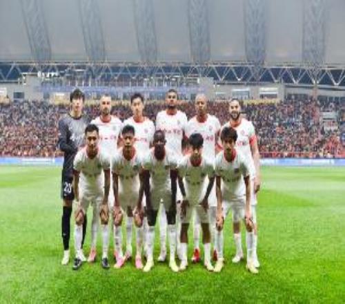 海牛在與西海岸中超交鋒中共進10球，其中4個是在禁區(qū)外攻入的