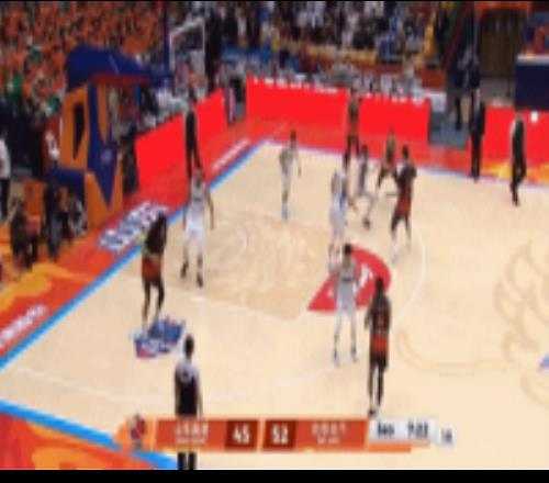 斗上了！山東外援瓊斯低位撤步跳投被麥基迎面大帽