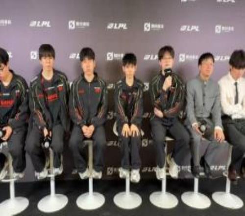 Vampire：賽前也想到他們是主打下路的隊(duì)伍我們自己下路發(fā)揮的不好吧