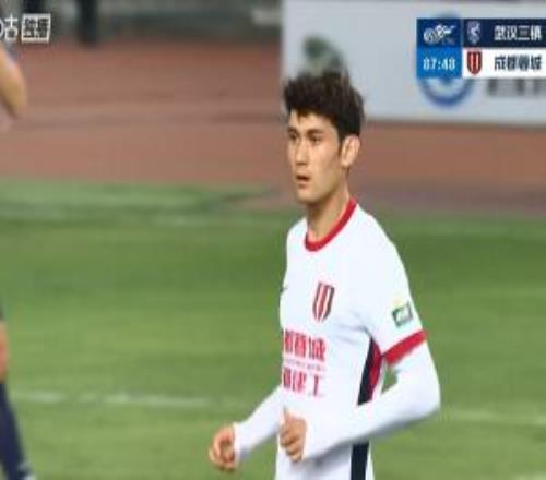 比賽第88分鐘，韋林頓受傷無(wú)法堅(jiān)持，拜合拉木替補(bǔ)登場(chǎng)