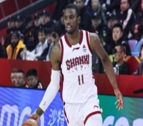 又陷入犯規(guī)麻煩！迪亞洛17分鐘7中2僅拿8分6板5助2斷犯滿離場(chǎng)