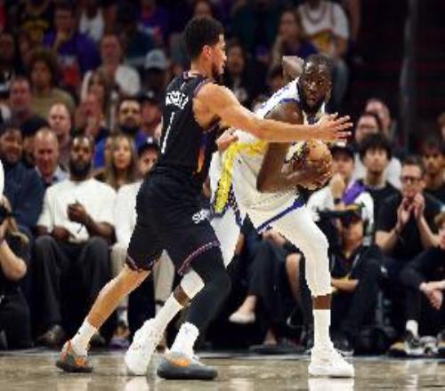 布克談和追夢沖突：輸了發(fā)脾氣很正常我理解他他是個好勝的人