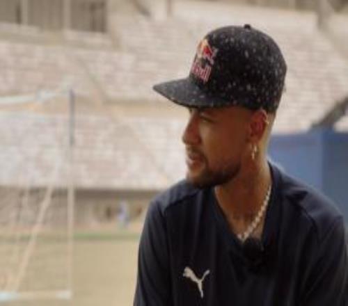 內(nèi)馬爾：如今擅長(zhǎng)盤帶的球員越來越少，足球已變成身體對(duì)抗的運(yùn)動(dòng)