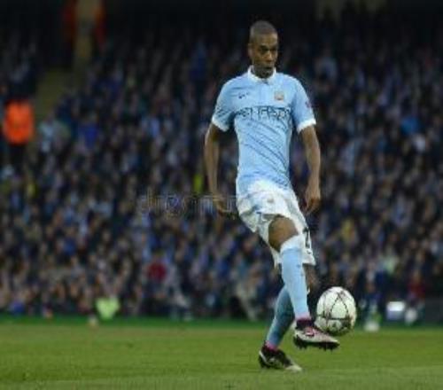 費(fèi)爾南迪尼奧：哪怕腿和背很疼我也會(huì)為球隊(duì)奔跑和付出，這就夠了