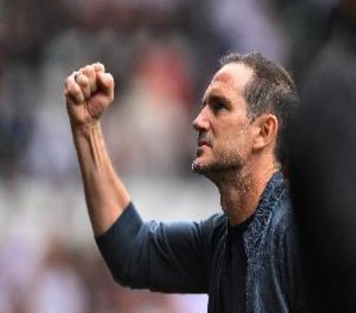 率先開香檳，考文垂成為本賽季歐洲五大聯(lián)賽首支升級球隊(duì)