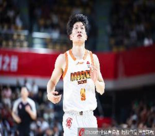 立大功！肖愷新高出場33分鐘拿10分9助0失誤關(guān)鍵時刻連送妙傳