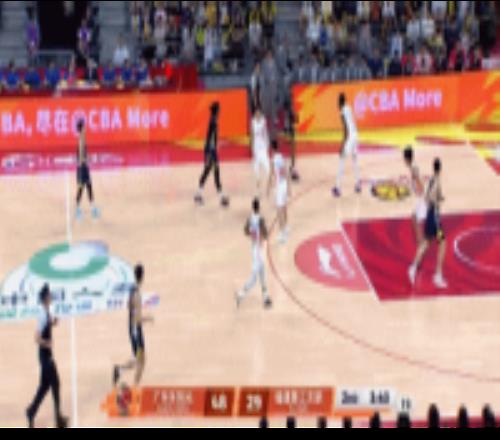 從五佳球到背景板！崔永熙底線突破欲戰(zhàn)斧劈扣遭馬昆杜迎面血帽