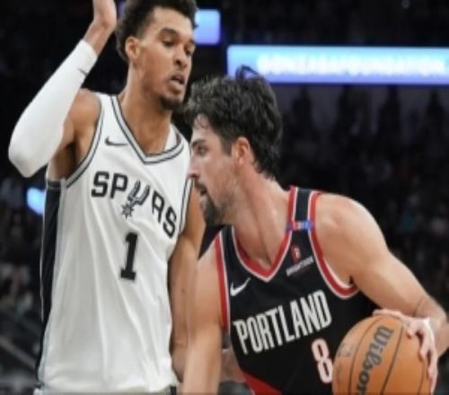 首轮对决，哪一组差距最大