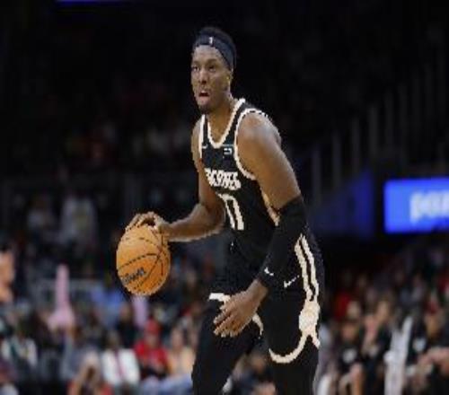 轟進半場壓哨三分球！奧孔武5中4高效拿下12分2板1助1帽