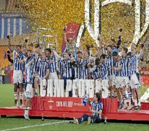 馬卡報：皇家社會全隊今天返程，下周一將舉行國王杯奪冠慶?；顒?/>
                                </a>
                            </div>
                            <div   id=