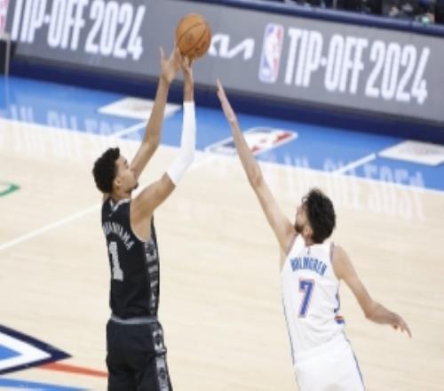 香波特：馬刺還有很長一段路要走若碰上雷霆那會(huì)很好看