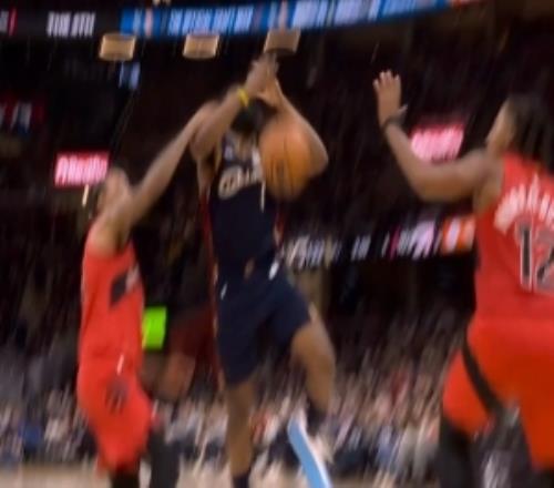 沒打手哈登強攻造殺傷猛龍?zhí)魬?zhàn)成功取消犯規(guī)