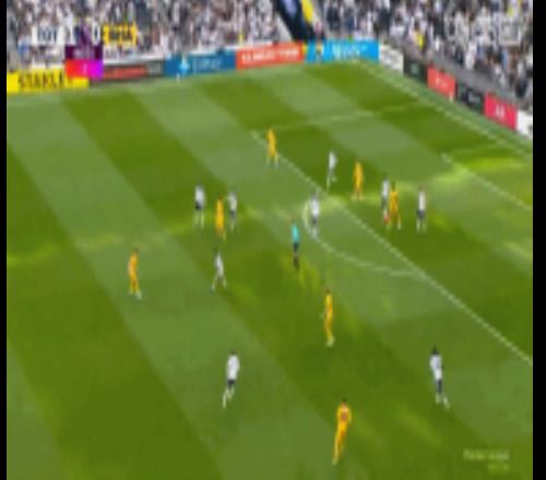 替補(bǔ)建功！三笘熏不停球凌空斬得手，布萊頓11扳平熱刺