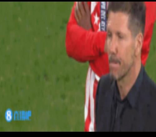 遺憾！西蒙尼看著皇社捧杯表情落寞，馬競球員戴著亞軍獎(jiǎng)牌離場