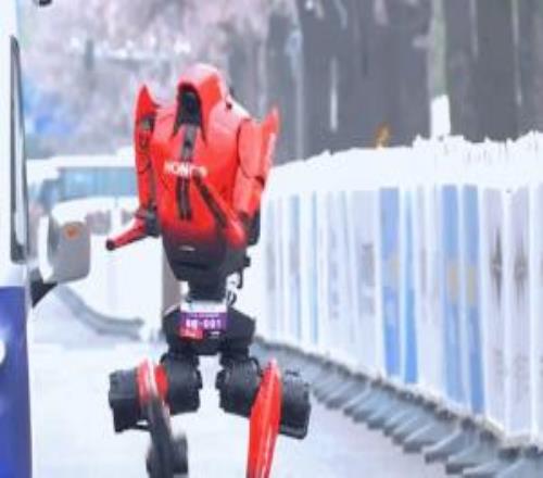 比人快！機器人半馬榮耀機器人48分19秒完賽比去年第一快近2小時