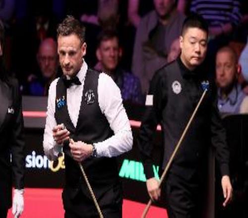 心態(tài)崩了！吉爾伯特單局6空桿+誤進黑球狂罰31分！丁俊暉連下4局