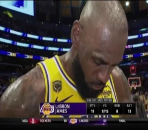 【完整版】詹姆斯：我們感受到了季后賽強(qiáng)度下場(chǎng)會(huì)準(zhǔn)備得更充分