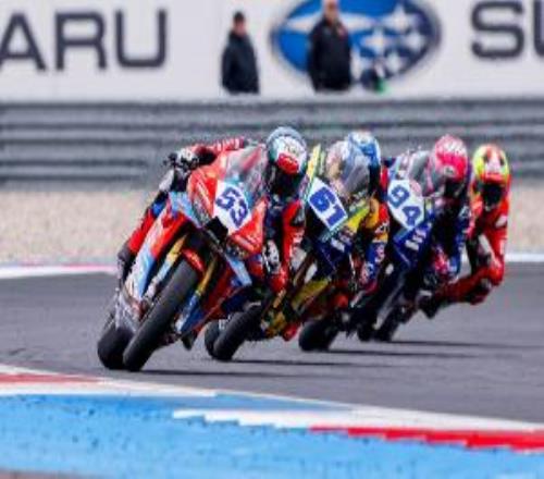 張雪機車第3變第4最后一圈超出賽道限制獲利，被罰一個完賽位置