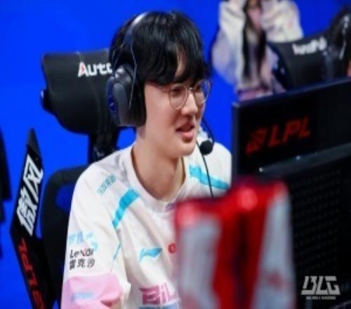 Viper賽后更博：大家周末看比賽辛苦了，我們會繼續(xù)加油的