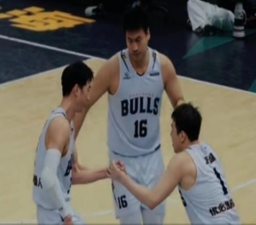 總決賽G2是老牌勁旅更勝一籌還是新軍以下克上讓我們拭目以待